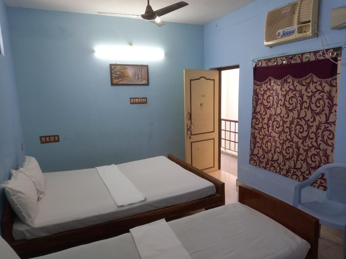 Parisha Residency- Temple Side Hotel จิตัมพรัม ภายนอก รูปภาพ