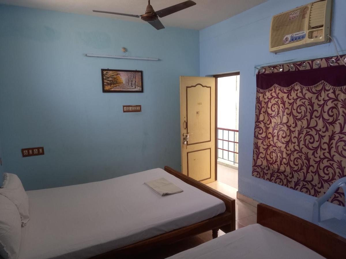 Parisha Residency- Temple Side Hotel จิตัมพรัม ภายนอก รูปภาพ