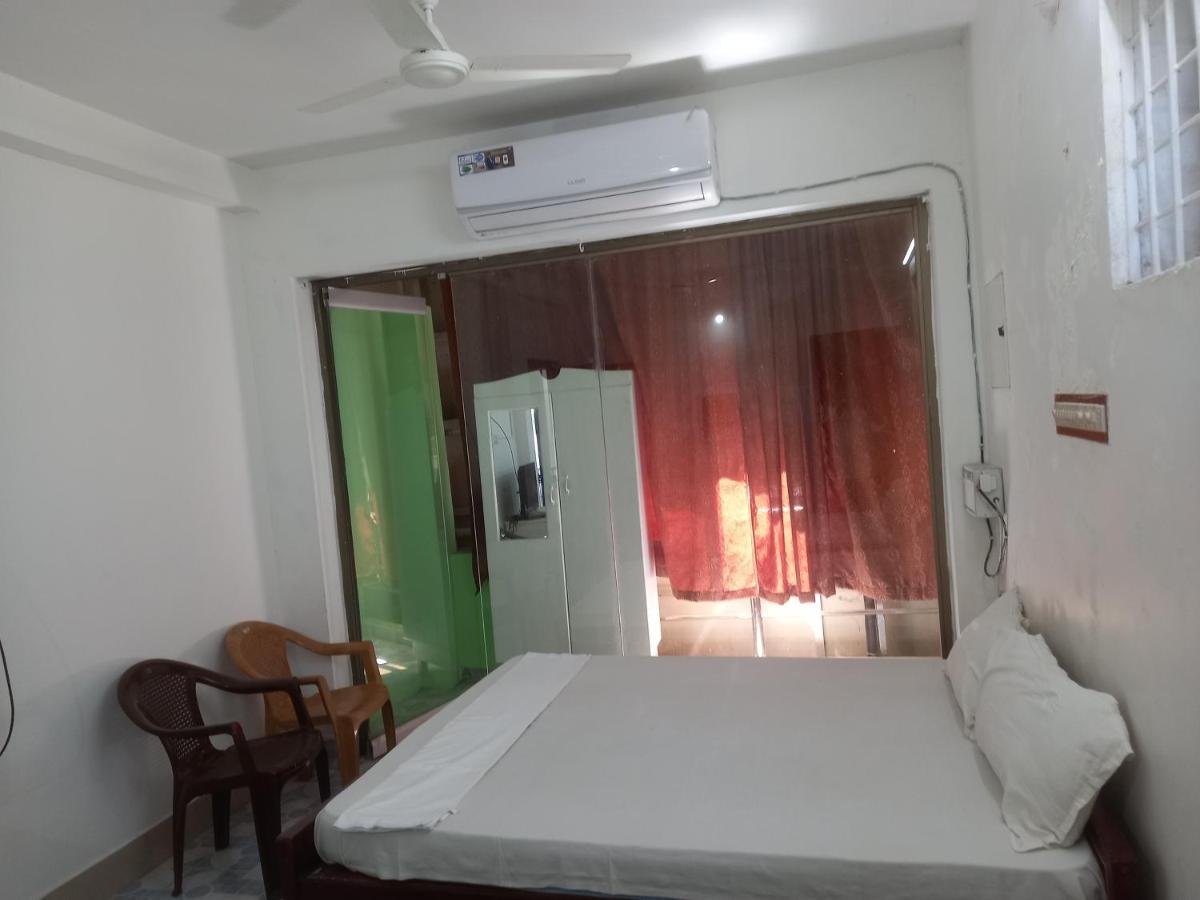 Parisha Residency- Temple Side Hotel จิตัมพรัม ภายนอก รูปภาพ