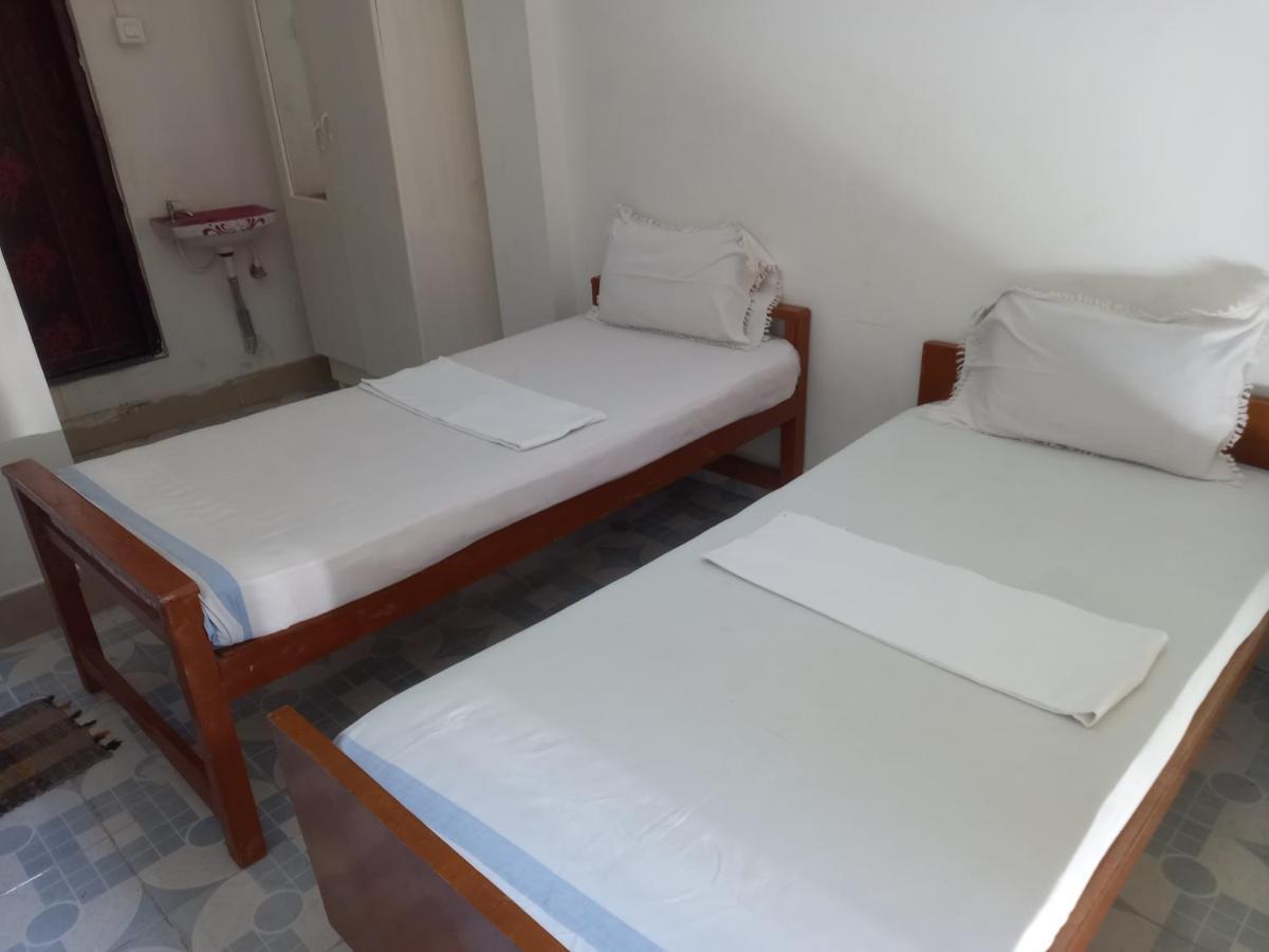Parisha Residency- Temple Side Hotel จิตัมพรัม ภายนอก รูปภาพ