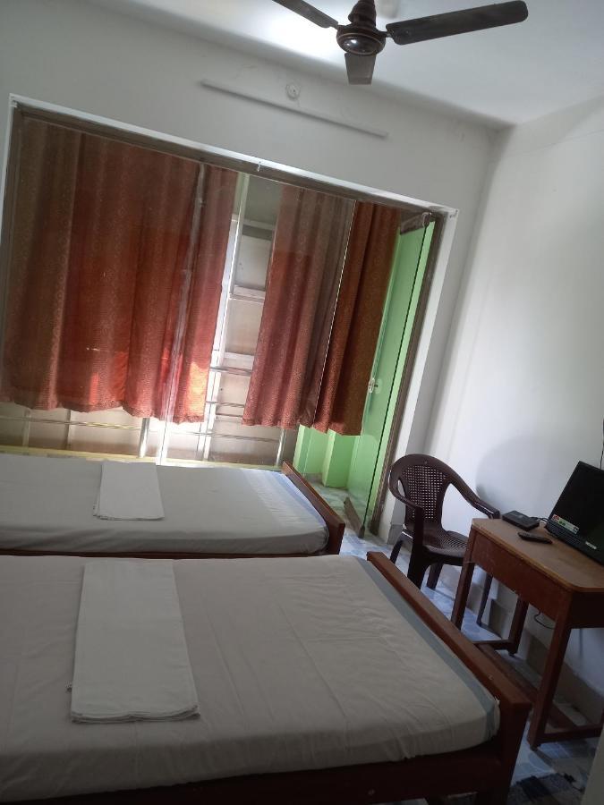Parisha Residency- Temple Side Hotel จิตัมพรัม ภายนอก รูปภาพ