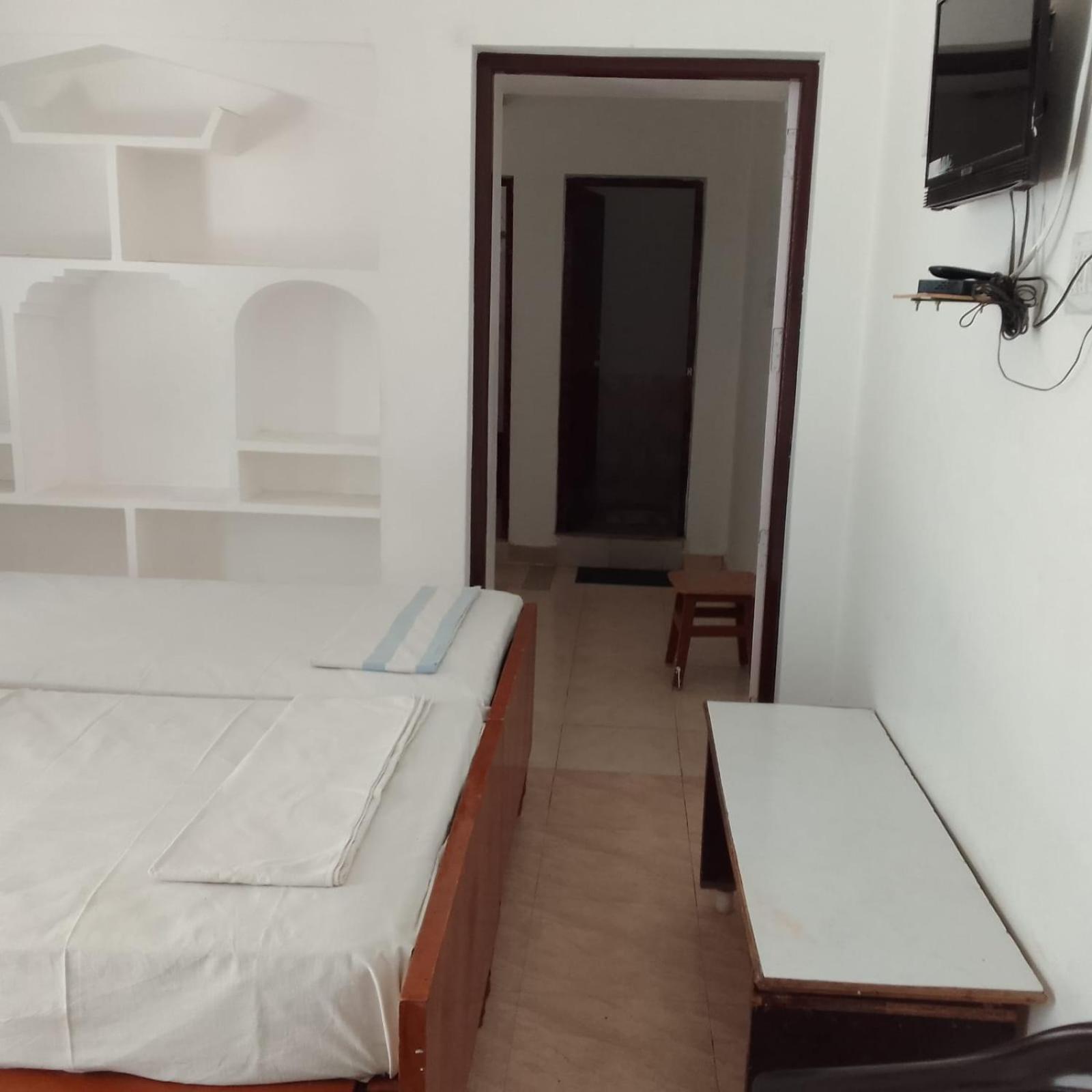 Parisha Residency- Temple Side Hotel จิตัมพรัม ภายนอก รูปภาพ